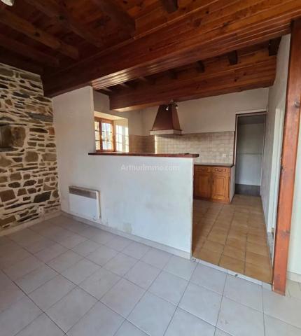 Location Maison 3 pièces 78 m2 à Averan
