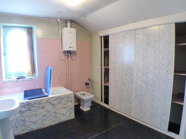 Maison en pierre 4 pièces DIJON (21) 85 m2 proche CHU avec jardin et garage