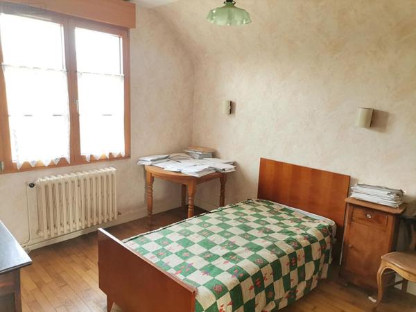 Maison à vendre à Montfort-sur-Meu en Ille-et-Vilaine (35160), ref : 048-V1290V