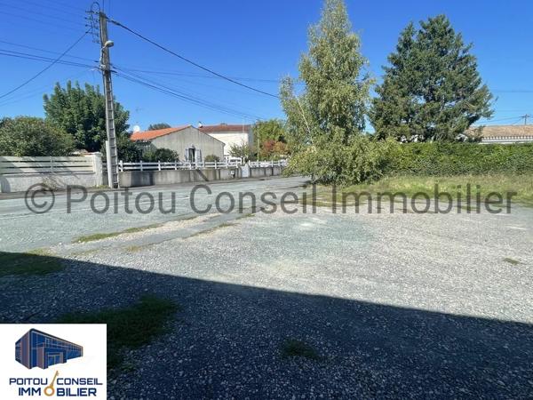 A VENDRE IDEALE PROMOTION FONCIER DE 5950m2 CENTRE VILLE DE FONTENAY LE COMTE FACILE D’ACCES