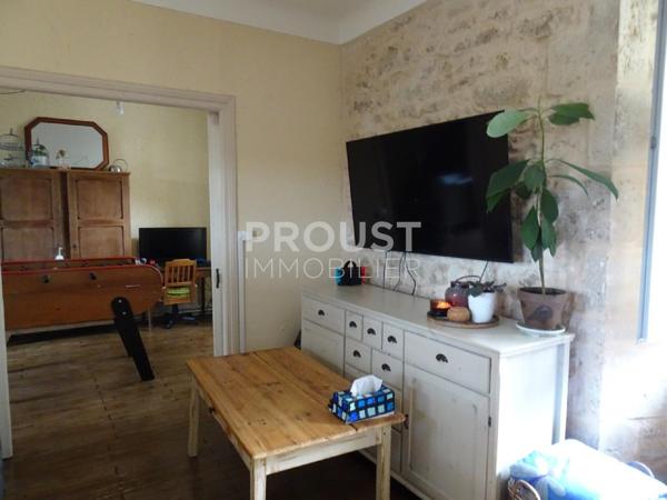 ardin centre bourg jolie maison ancienne 4 chambres, jardin, terrasse.