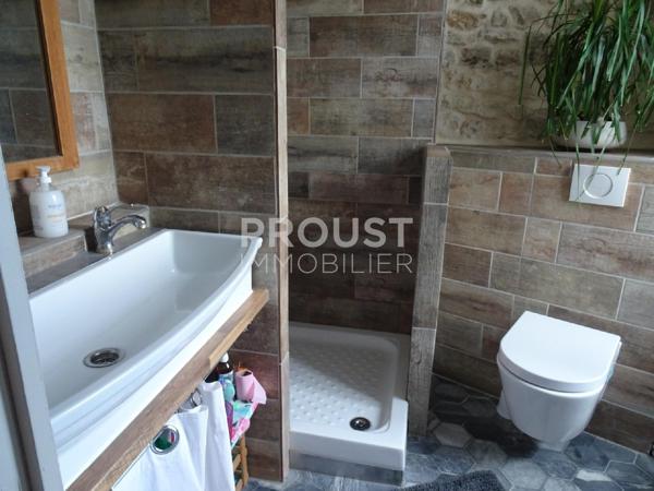 ardin centre bourg jolie maison ancienne 4 chambres, jardin, terrasse.