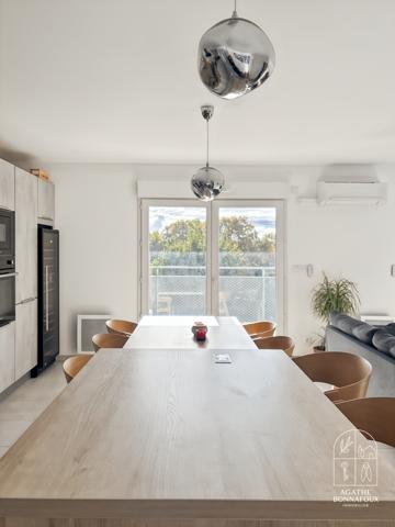 Arles (13200) Appartement T3 74 m2 avec terrasse et 2 places de parking