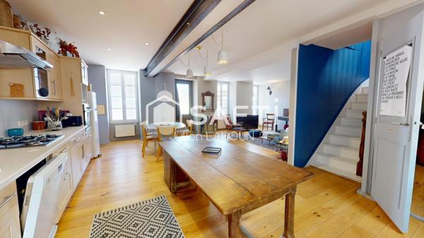 Maison de ville 4 chambres, cave et cours