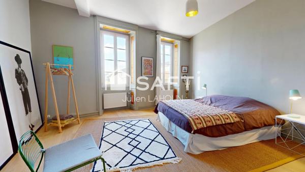 Maison de ville 4 chambres, cave et cours