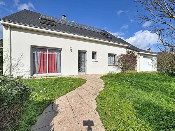 Maison familiale à vendre à Ancenis - 5 chambres, véranda, grand garage et jardin