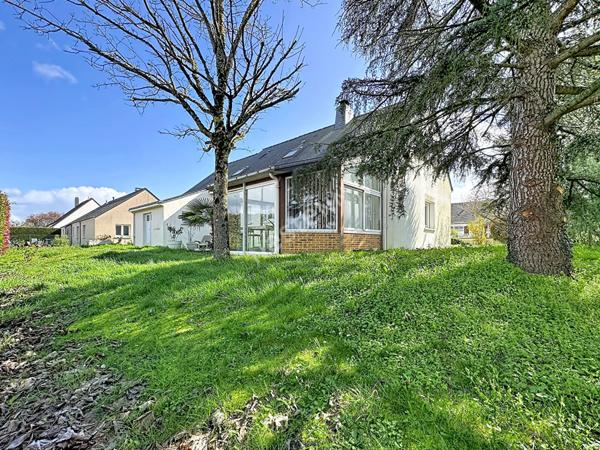 Maison familiale à vendre à Ancenis - 5 chambres, véranda, grand garage et jardin