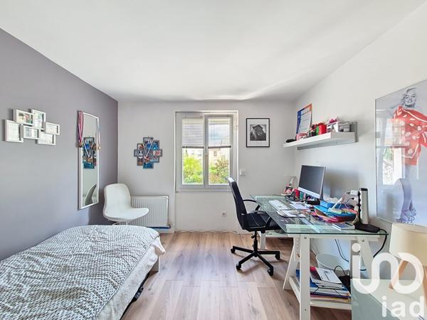 Maison à vendre 7 pièces 184 m² Montigny-le-Bretonneux