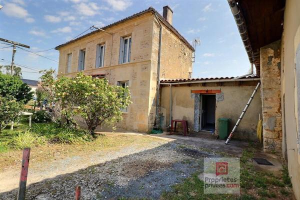 Deux Maisons 7 pièces dont 1 entièrement rénovée avec garage, dépendances + une autre maison attenante à rénover totalement