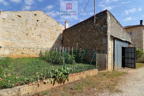 Deux Maisons 7 pièces dont 1 entièrement rénovée avec garage, dépendances + une autre maison attenante à rénover totalement