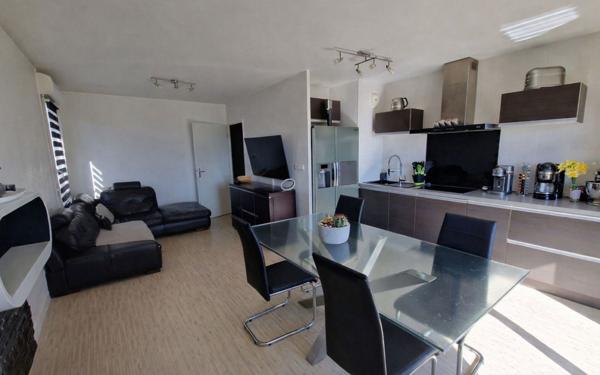 Appartement à vendre    4 pièces • 73 m2 Claye-Souilly