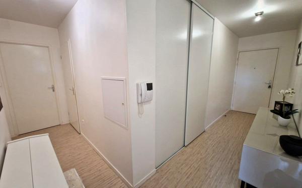 Appartement à vendre    4 pièces • 73 m2 Claye-Souilly