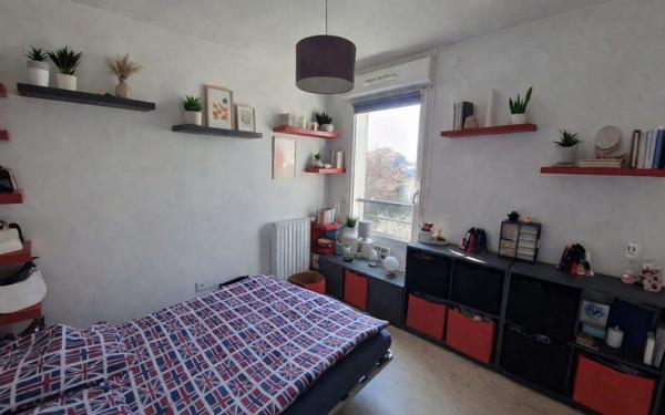 Appartement à vendre    4 pièces • 73 m2 Claye-Souilly