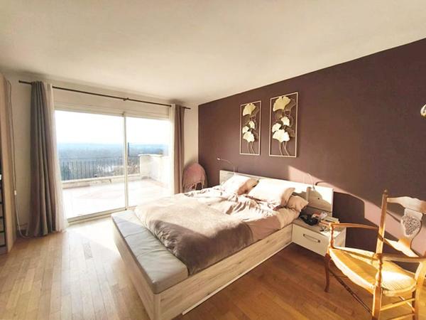 Maison 5 pièces - 112 m² Exclusivité efficity