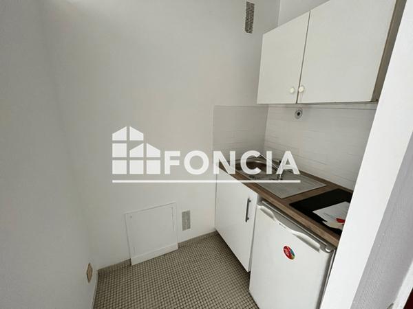 Location Studio 23.35 m² - 134 RUE BERRUER Bordeaux 33000
