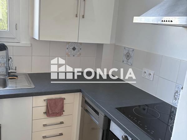 Location Studio meublé 40 m² - 1 A 7 RUE SAINT GILLES Dreux 28100