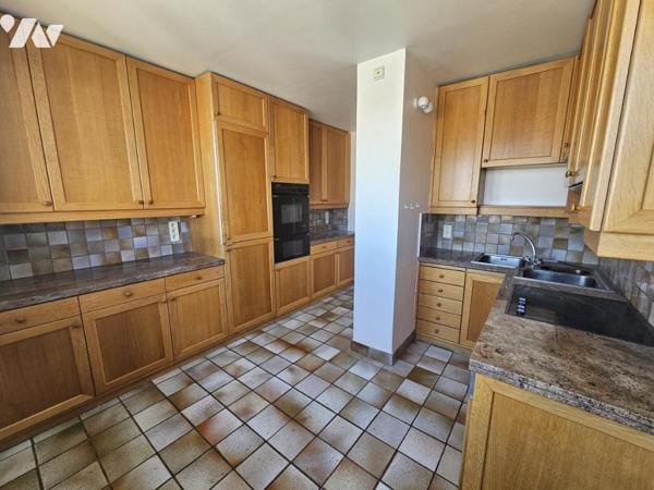 T4, 2 chambres environ 90 m² - Asc, Balcon, Parking, Cave