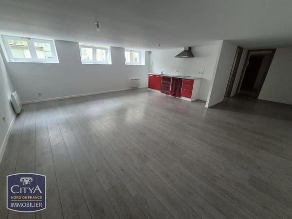 Appartement à louer 2 pièces 65.81m² Cambrai (59400)