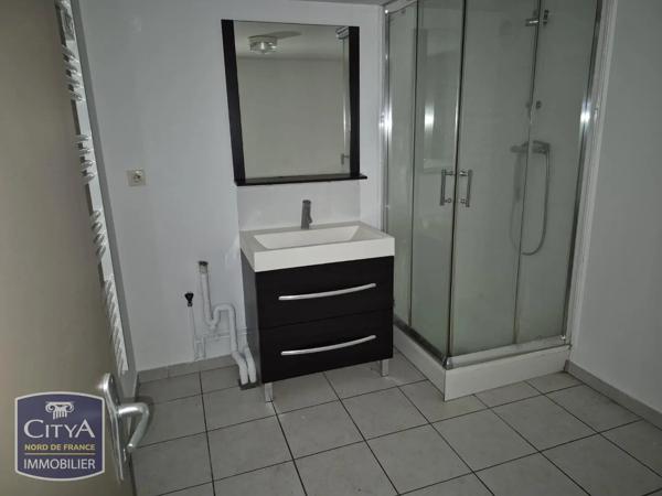 Appartement à louer 2 pièces 65.81m² Cambrai (59400)
