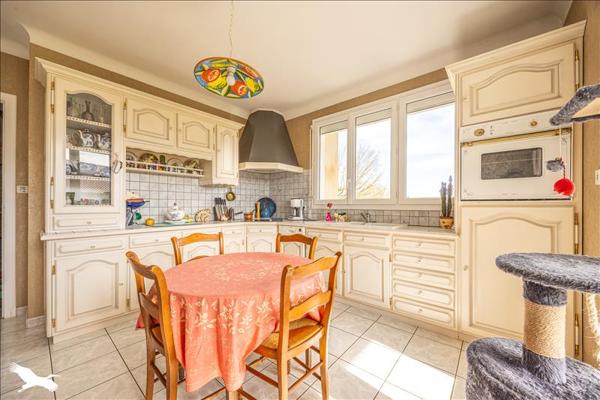 Maison à vendre |  Brioux-sur-Boutonne |  5 pièces | 124 m²
