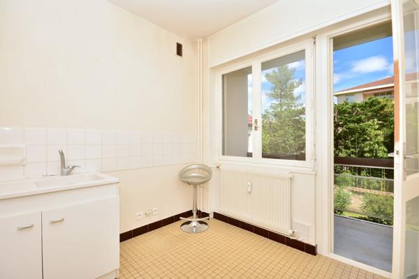 Parking + appartement + annexe