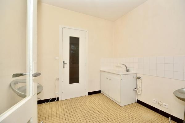 Parking + appartement + annexe