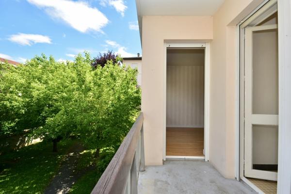 Parking + appartement + annexe