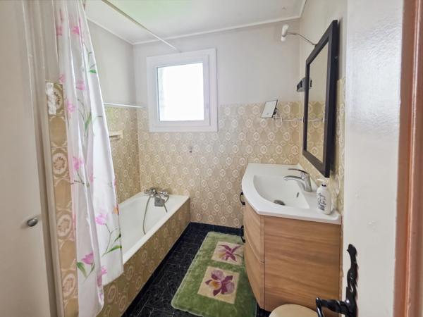 Maison d’architecte 7 pièces – 125 m² – Vue panoramique – Hauteurs de Lons-le-Saunier