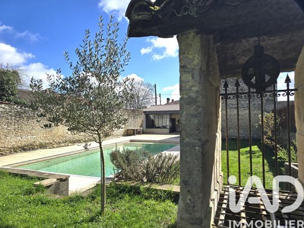 Maison à vendre 9 pièces 255 m² Cognac