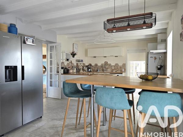 Maison à vendre 9 pièces 255 m² Cognac