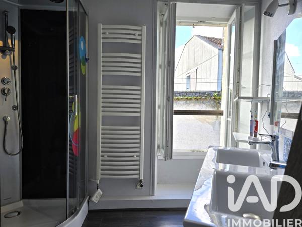 Maison à vendre 9 pièces 255 m² Cognac