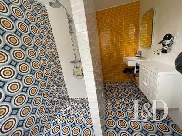  La Celle-Saint-Cloud, grande maison d'architecte bâtie en 1970