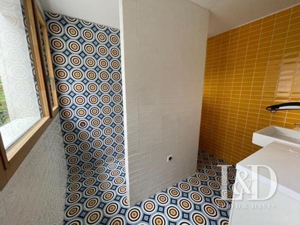  La Celle-Saint-Cloud, grande maison d'architecte bâtie en 1970