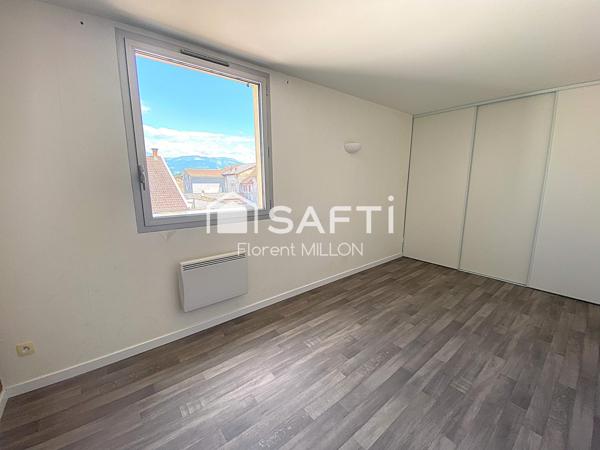 Centre ville - Proche commerces, écoles.