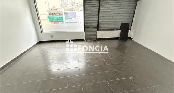Location Local commercial 1 pièce 30.37 m² - Melun 77000