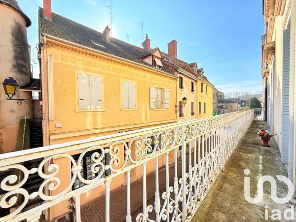 Appartement 4 pièces de 119 m² à Charolles (71120)