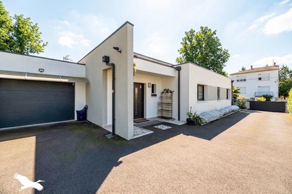 Maison 437 808 € Périgueux 6 p 158 m² DPE B