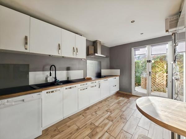 A vendre - Maison à Dammarie Les Lys de 4 chambres