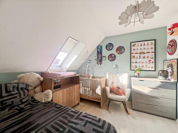 A vendre - Maison à Dammarie Les Lys de 4 chambres