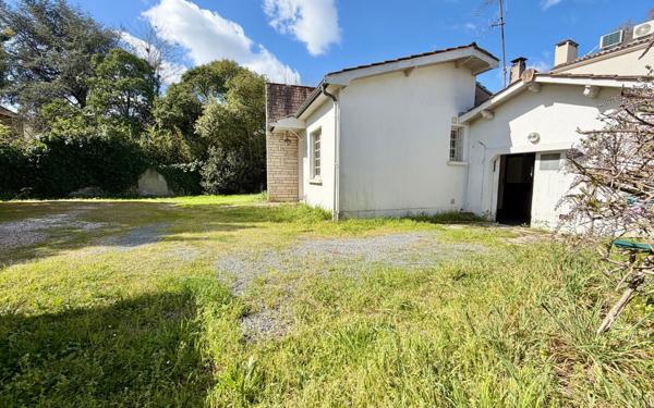 Maison à vendre    3 pièces • 75 m2 Bordeaux