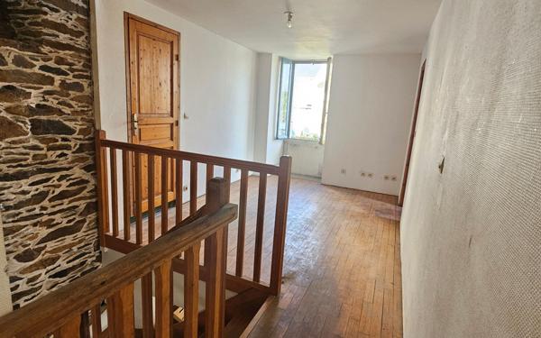 Maison à vendre    3 pièces •  Rieux