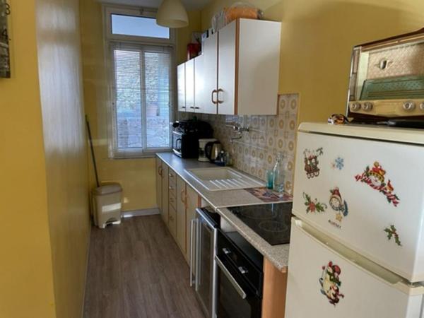 Proche Plage  - Maison Toulon  Est  5 pièce(s) 120 m2  -Terrain 550m²