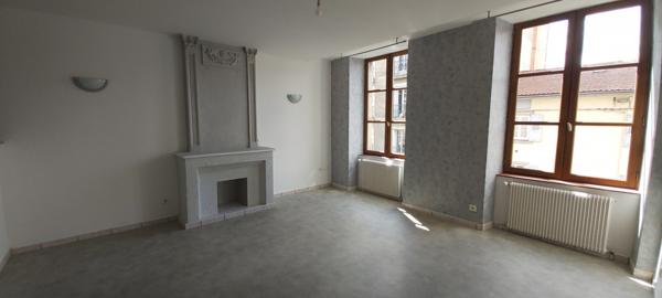 APPARTEMENT RÉNOVÉ À VENDRE AU PUY-EN-VELAY EN EXCLUSIVITÉ
