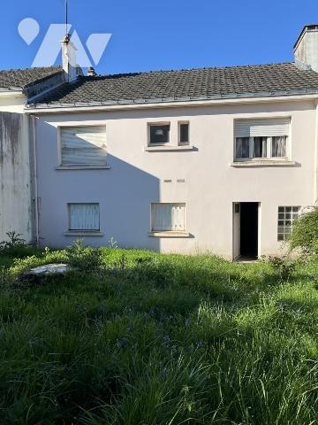 ST-HERBLAIN, Bouvardière. Maison Nantaise de 1967 à rénover sur 359 m² de terrain. Libre à la vente