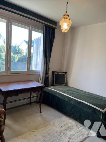 ST-HERBLAIN, Bouvardière. Maison Nantaise de 1967 à rénover sur 359 m² de terrain. Libre à la vente