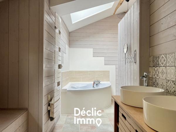 Vente maison et dépendances Iteuil, 175m² 729m² 6 pièces 189 000€