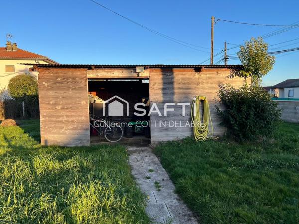 Maison rénovée 242 m²  Terrain 2 254 m²  Piscine