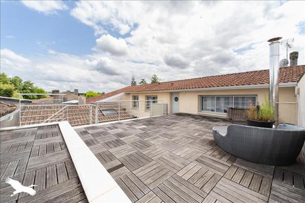 Maison à vendre |  Laruscade |  6 pièces | 278 m²