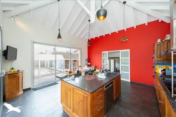 Maison à vendre |  Laruscade |  6 pièces | 278 m²