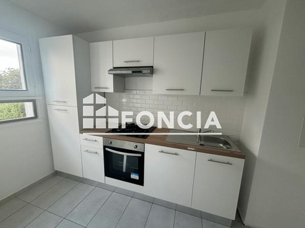 Location Appartement 3 pièces 62.79 m² - 17 RUE RICHELIEU Pau 64000